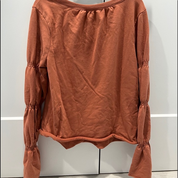 hinge sweater - Picture 3 of 3